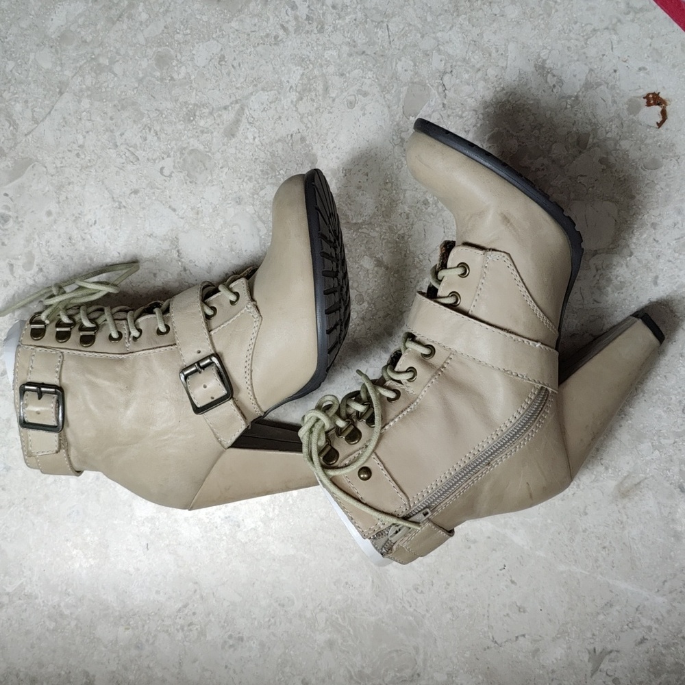 Seychelles beige boots size 38. - Picture 3 of 7